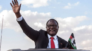 Photo of Malawi’s new president takes oath, makes key appointments