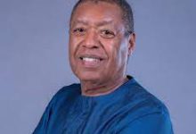 Photo of Ron Kenoly: I have started moves to become a Ghanaian