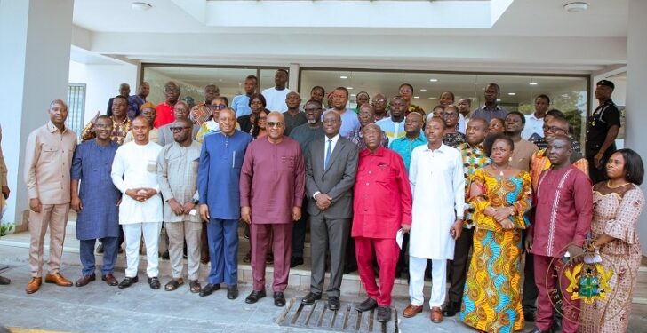 Government appeals to labour unions to consider economic difficulties in salary negotiations