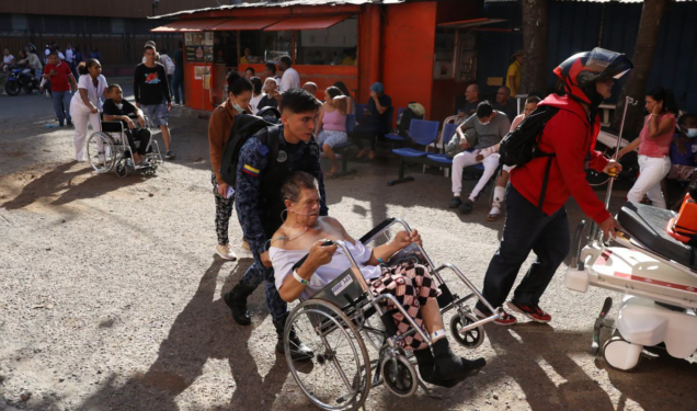 6145151 Spiritfm Online Photos: 7.4-magnitude earthquake rocks western Colombia
